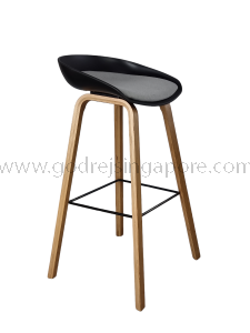 Model 8319 Black Bar Stool with Wooden Legs